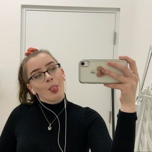 Meet your Posher, Emily